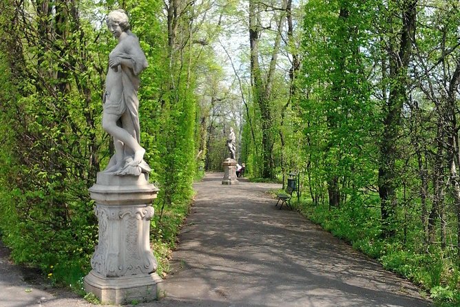 Skip-the-Line Wilanow Palace and Gardens Private Guided Tour - Exploring the Palace and Gardens