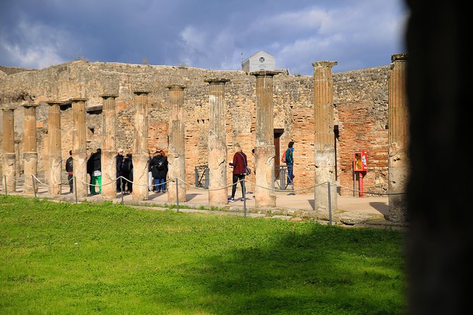 Skip-The-Lines Private Tour of Pompeii Including the Theatre the Forum and All Highlights - Reviews and Feedback