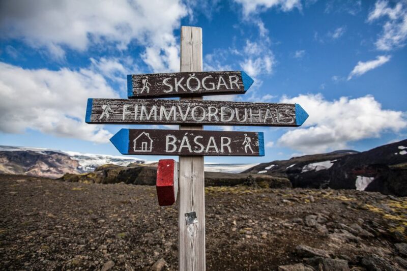 Skogafoss: Fimmvörðuháls Pass Hiking Tour to Thorsmork Valley - Key Points