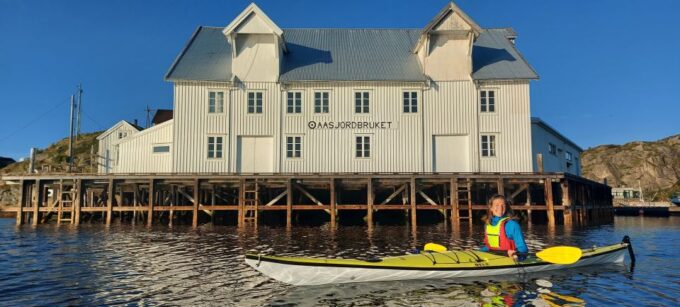 Skrova Island : 3hours Guided Kayak Tour - Activity
