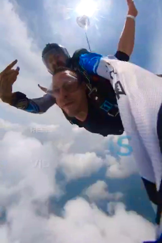 SKY DIVING Medellin, From HELICOPTER !!! - Safety and Certification