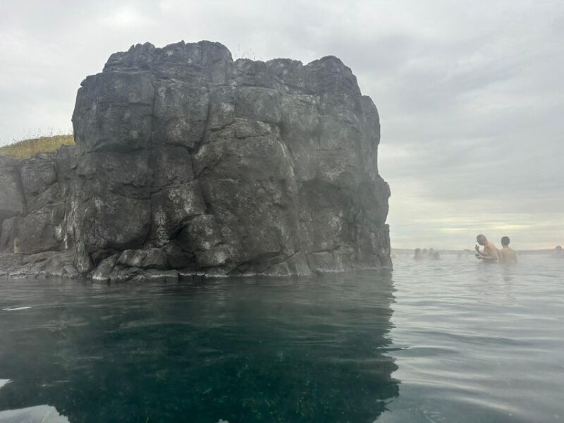 Sky Lagoon to Keflavik Airport - Price and Duration
