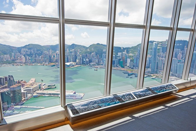 Sky100 Dining Package at Café 100 by the Ritz-Carlton - Recommended Visiting Time