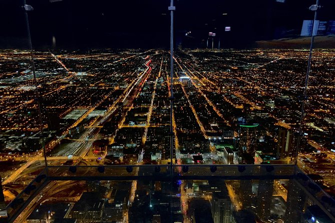 Skydeck Chicago Pie in the Sky Dining Experience - Unique Photo Opportunities