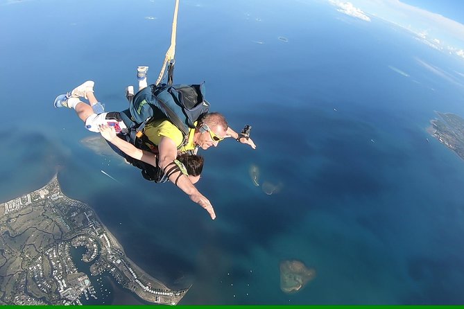 Skydive Fiji Radical 10000FT Tandem Jump (30 Seconds Free Fall) - Group Size and Refreshments