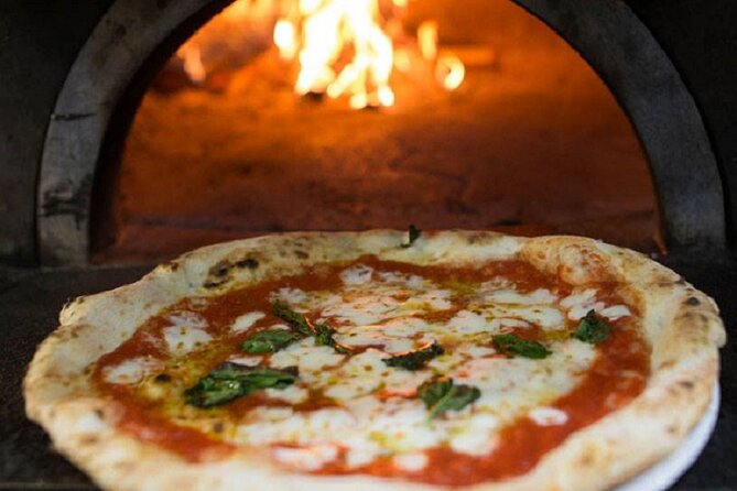 Slice of Heaven: Explore the Best Pizzas in Naples! - Key Points