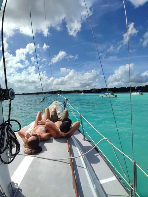 Slow Sailing Bacalar - 3-hours of Nature and crystal waters - The Experience on the Water