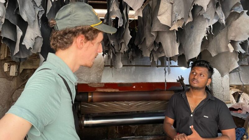Slum Tour: Inside Dharavis Vibrant Community - Guide Expertise and Reviews
