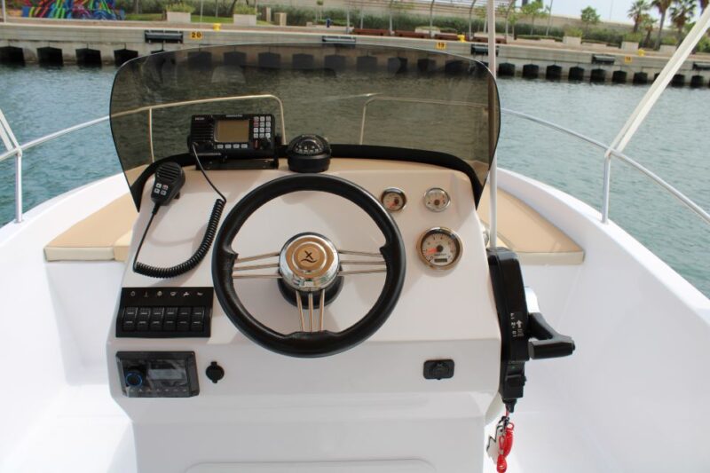 SMALL BOAT RENTAL - Included Activities