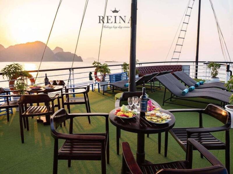 Small Deluxe Cruise in Halong Bay Day With Lunch and Sunset - Itinerary Highlights