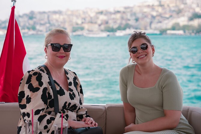 Small-Group 90 Minutes Bosphorus Luxury Yacht Cruise in Istanbul - Key Points