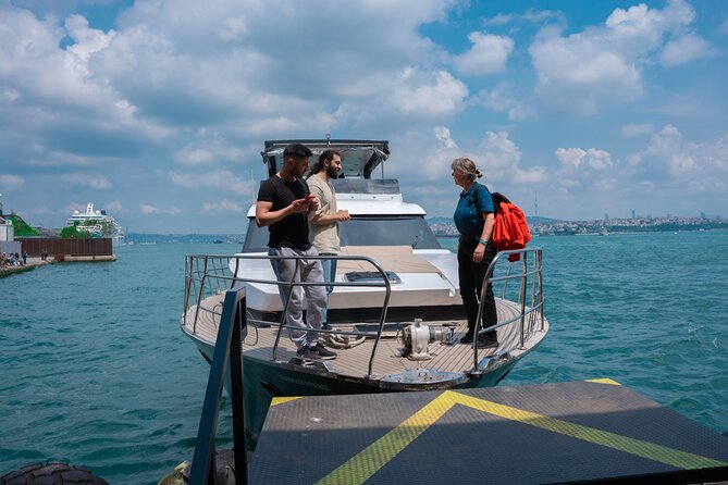 Small-Group 90 Minutes Bosphorus Luxury Yacht Cruise in Istanbul - Reviews and Ratings
