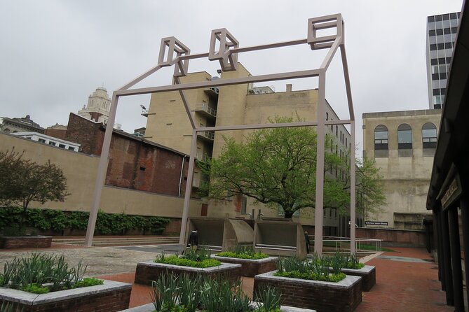 Small-Group Alexander Hamilton Public Walking Tour in Philadelphia - Accessibility and Nearby Amenities