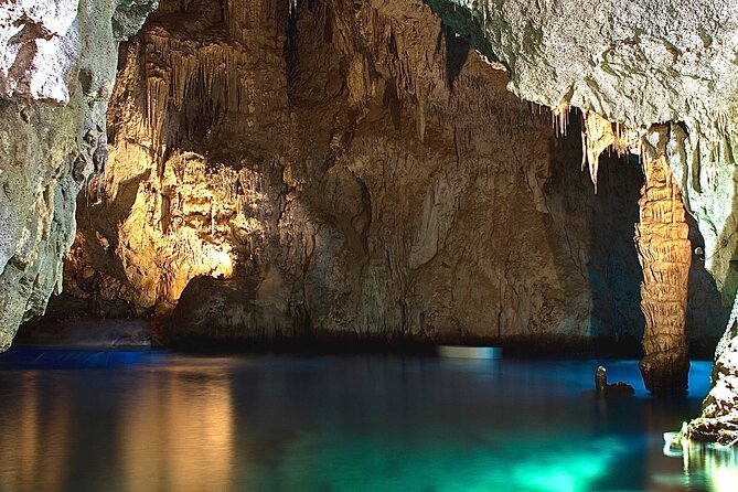 Small Group Amalfi Coast Boat Day Tour From Positano - Discovering the Emerald Grotto