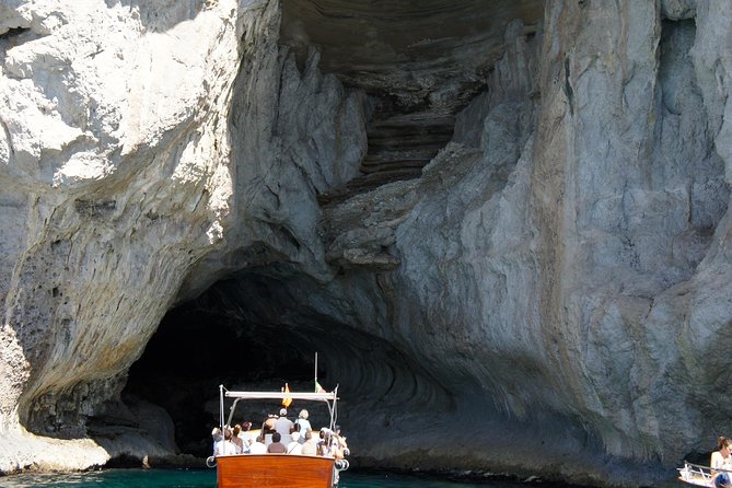 Small Group Capri Full Day Boat Tour From Positano With Drinks - Included Features