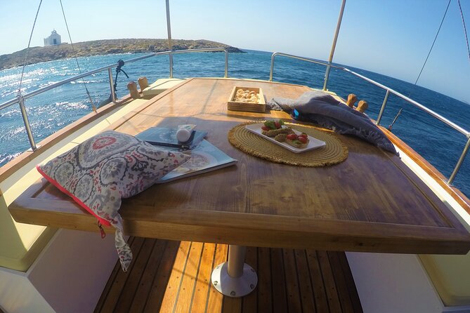 Small Group Cruise Around Antiparos & Despotiko With Lunch - Inclusions and Amenities