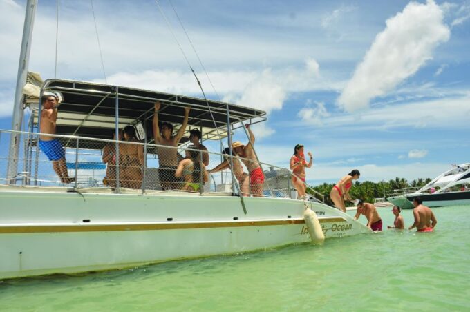 Small-Group Cruising and Snorkeling Catamaran Tour - Relaxing Sandbar Experience