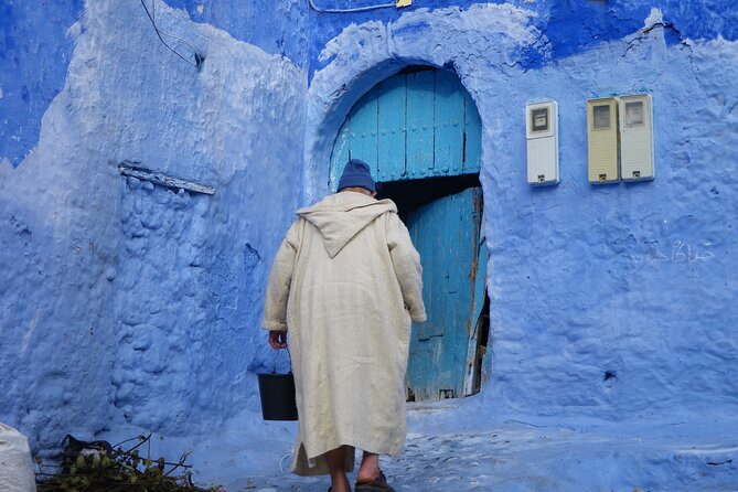 Small-Group Day Trip From Fes to Chefchaouen - Schedule and Accessibility