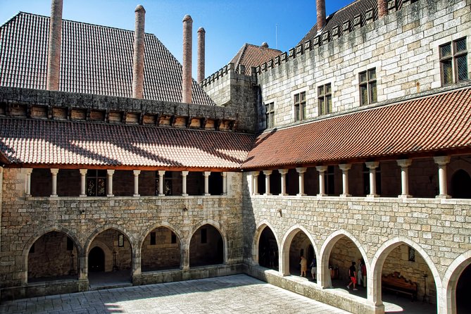 Small Group Day Trip to Braga and Guimarães With Lunch Included - Historic Cities of Braga and Guimarães