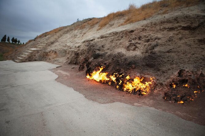Small-Group Day Trip to Gobustan, Mud Volcanoes, Ateshgah & Yanar Dagh - Overview of the Tour