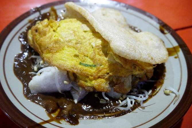 Small-Group Denpasar Night Food Tour - Recommended Attire and Dietary Needs