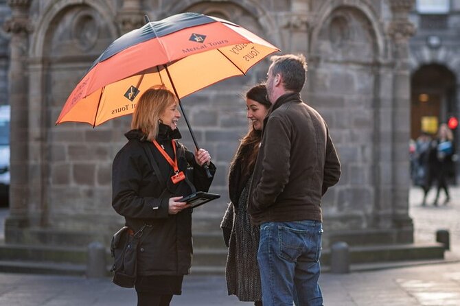 Small Group Edinburgh Night Walking Tour With Underground Vaults - Immersive Storytelling Experience