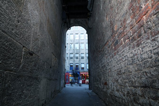 Small Group Edinburgh Underground Vaults Historical Walk - Haunting Tales of Infirmary Street