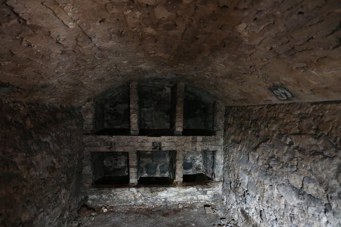 Small Group Edinburgh Underground Vaults Historical Walk - Accessibility and Transportation Information