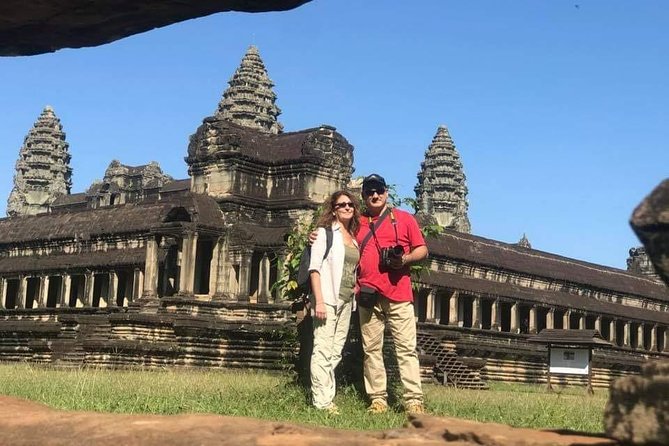 Small-Group Explore Angkor Wat Sunrise Tour With Guide - Hotel Pickup and Drop-off