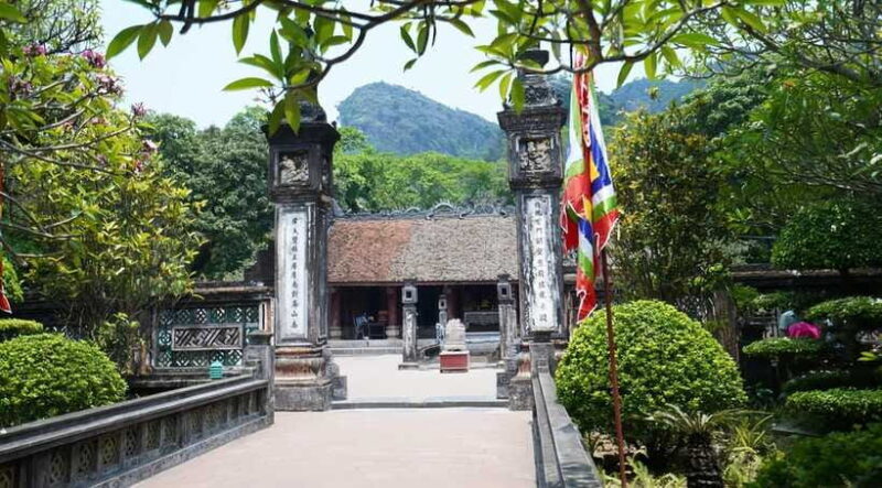 Small Group Explore Of Limestone Legends Ninhbinh - Exploring Hoa Lu Ancient Capital