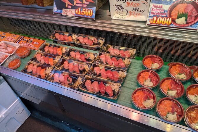 Small Group Food Guided Walking Tour of Tokyo - Capturing Memorable Moments