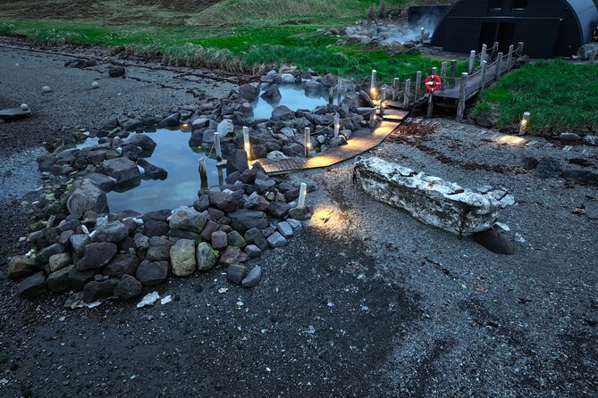 Small Group Golden Circle Tour: the # 1 - Lunch at Farm & Luxury Hot Sea Baths - Lunch at a Charming Farm