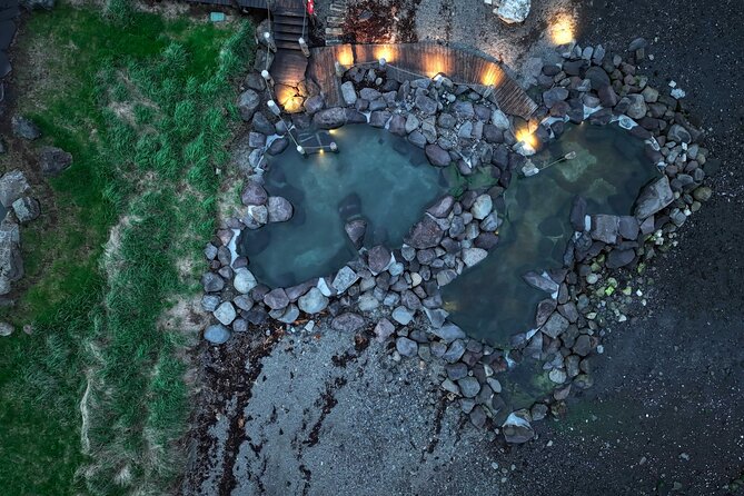 Small Group Golden Circle Tour: the # 1 - Lunch at Farm & Luxury Hot Sea Baths - Visiting Geysir Hot Springs