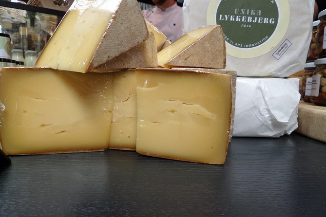 Small-Group Gourmet Evening Walking Tour of Copenhagen With Market Visit and Dinner - Review Highlights