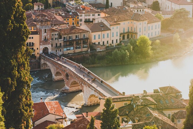 Small Group Guided Tour in Verona - Review Analysis