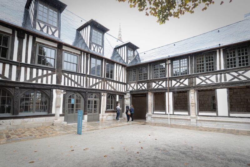 Small Group Guided Tour of the Secret History of Rouen - Key Points
