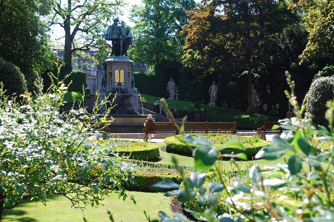 Small-Group Highlights of Brussels Bike Tour - Tour Requirements and Inclusions