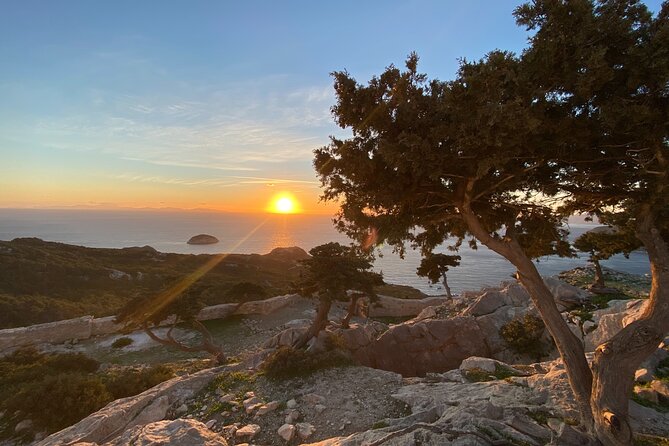 Small Group Hiking Sunset in Monolithos - Reviews and Excellence Badge