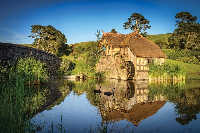 Small-Group Hobbiton Tour From Auckland With Party Marquee Lunch - Bilbo Baggins Home