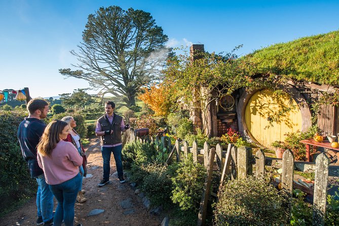 Small-Group Hobbiton Tour From Auckland With Party Marquee Lunch - Green Dragon Inn Experience