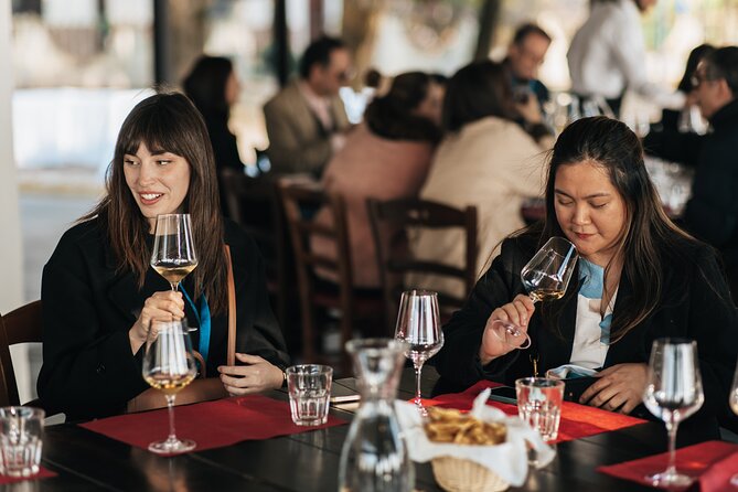 Small Group: IsolaLeVignole Wine Experience - Tasting the Wines