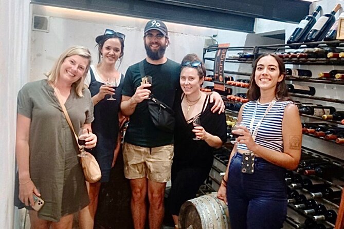 Small-Group Jewish Quarter Walking Tour With Tasty Tapas & Drinks - Tapas and Drinks Experience