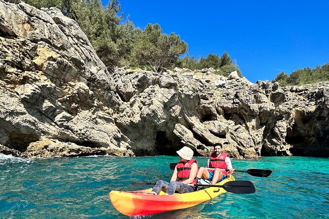 Small Group Kayak Tour Along Sesimbra - Arrábida Natural Park - Kayaking Experience Highlights