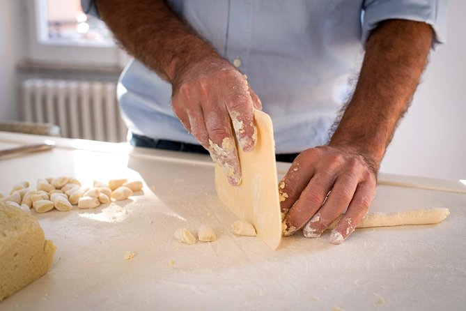 Small Group Market Tour and Cooking Class in Capri - Key Points