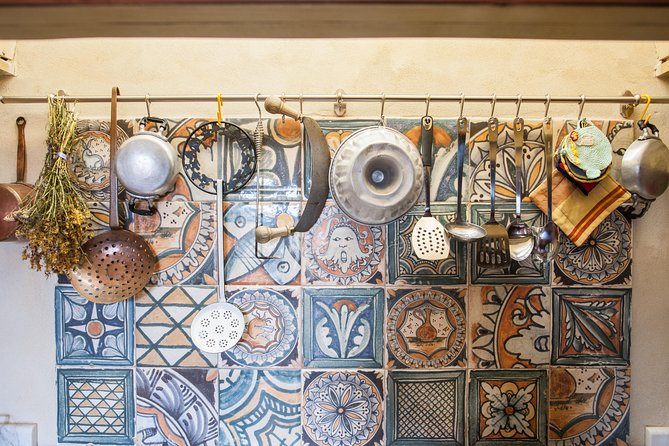 Small Group Market Tour and Cooking Class in Gubbio - Meeting and Location