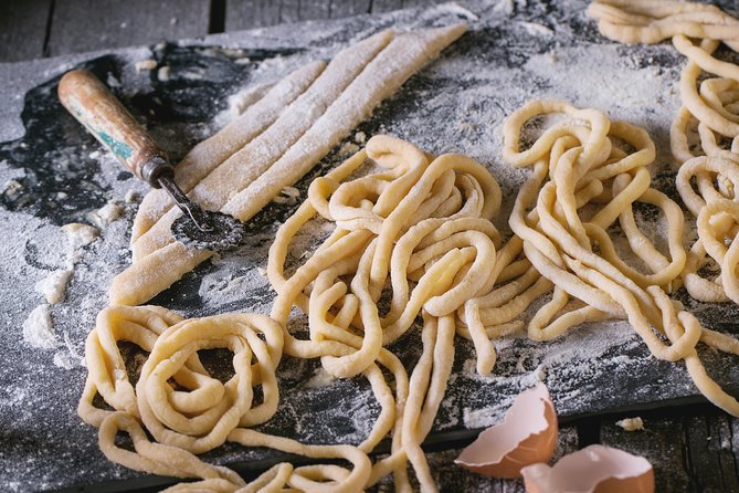 Small Group Market Tour and Cooking Class in Pavia - Transportation and Meeting Details