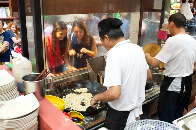 Small Group: Michelin and Local Hawker Food Tour - Inclusions