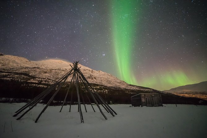 Small Group Northern Lights Chase From Tromso - Knowledgeable Guides