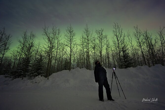 Small Group Northern Lights Lodge Tours From Fairbanks Solo Traveler - Key Points