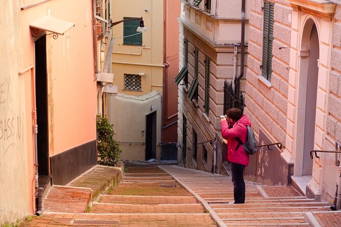 Small-Group Panoramic Photo Tour of Genoa - Accessibility and Participation